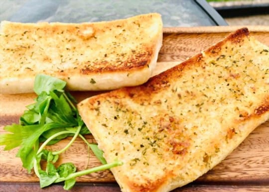 toasted garlic bread