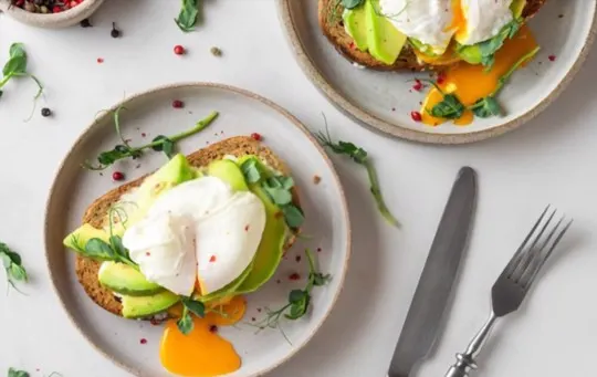 soft poached eggs